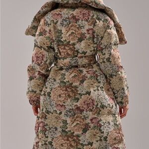 AKIRA I'M OUTSIDE TAPESTRY PUFFER Size S/MS/M